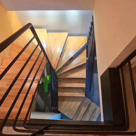 Chic Duplex In With Parking